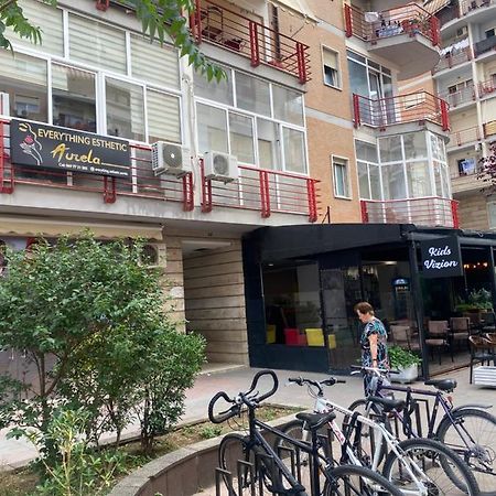 Newly Renovated One Bedroom Apartment In Тирана Экстерьер фото