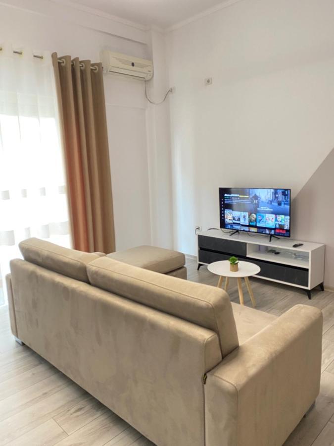 Newly Renovated One Bedroom Apartment In Тирана Экстерьер фото