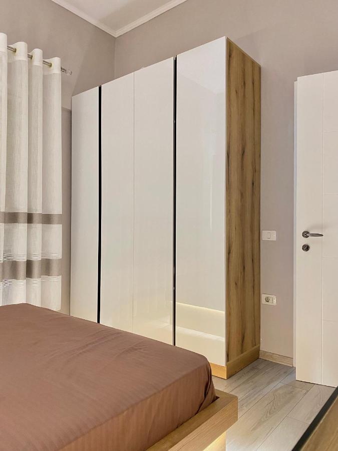 Newly Renovated One Bedroom Apartment In Тирана Экстерьер фото