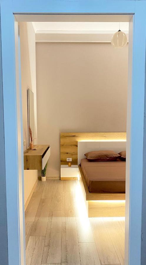 Newly Renovated One Bedroom Apartment In Тирана Экстерьер фото